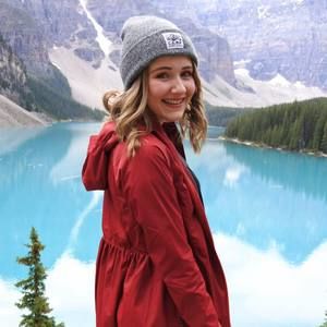 Meet your Posher, Joelle